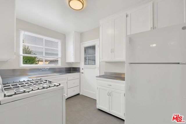 4121 Santo Tomas Drive A, Los Angeles, CA 90008