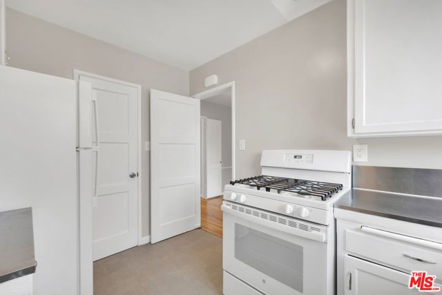 4121 Santo Tomas Drive A, Los Angeles, CA 90008