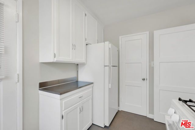 4121 Santo Tomas Drive A, Los Angeles, CA 90008