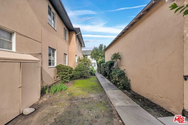 4121 Santo Tomas Drive A, Los Angeles, CA 90008