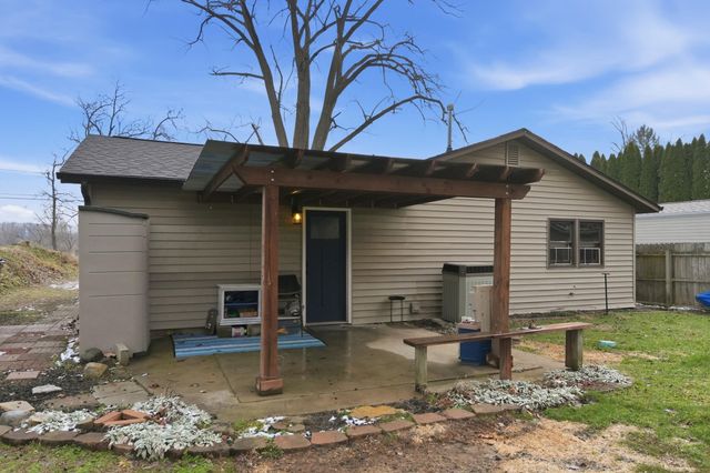 275 Ln 101 Jimmerson Lk, Angola, IN 46703