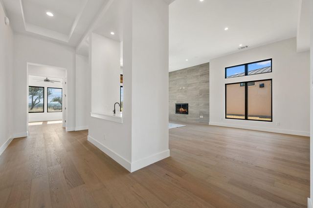 2401 KAHALA SUNSET DR, Spicewood, TX 78669