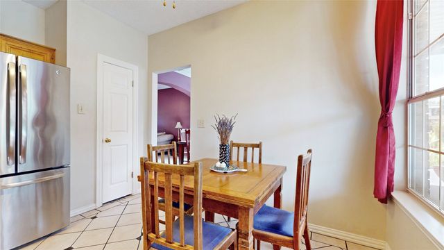 817 Crystal Lane, Hurst, TX 76054