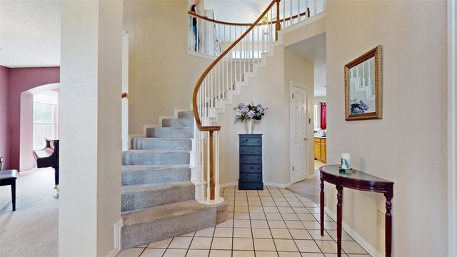 817 Crystal Lane, Hurst, TX 76054