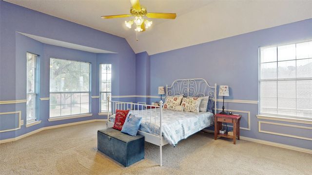 817 Crystal Lane, Hurst, TX 76054