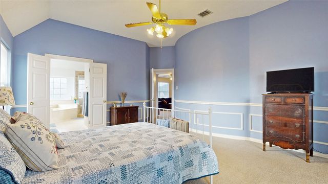 817 Crystal Lane, Hurst, TX 76054
