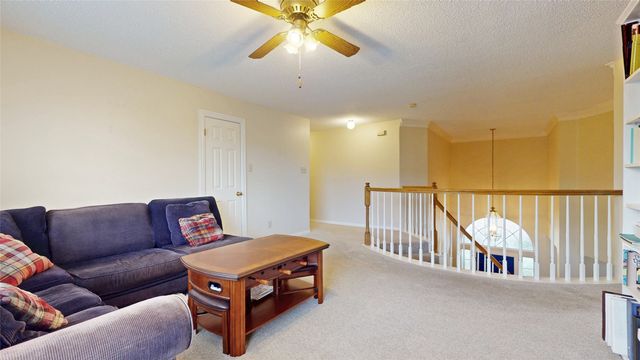 817 Crystal Lane, Hurst, TX 76054