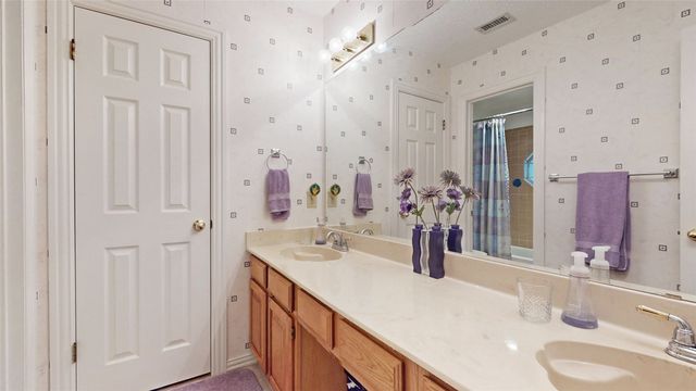 817 Crystal Lane, Hurst, TX 76054