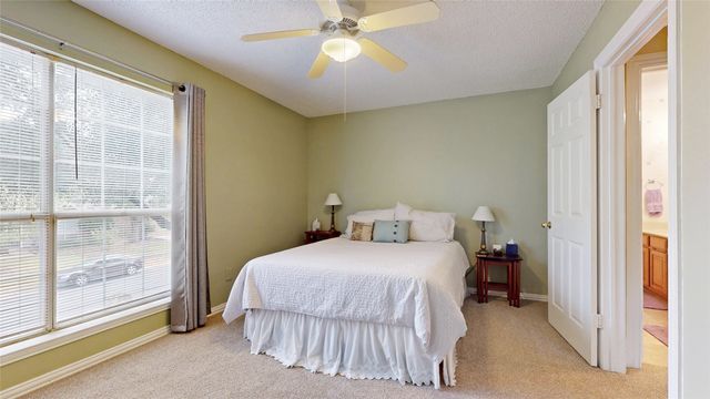 817 Crystal Lane, Hurst, TX 76054