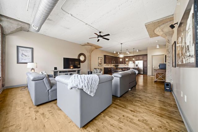 300 W Spring Street, 306, Columbus, OH 43215