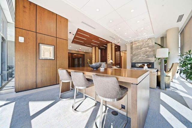 300 W Spring Street, 306, Columbus, OH 43215