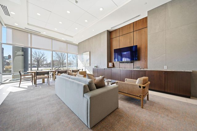 300 W Spring Street, 306, Columbus, OH 43215