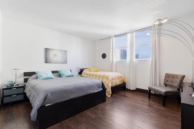 4001 S Ocean Drive 8E, Hollywood, FL 33019