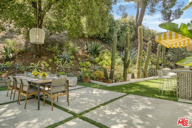 3560 Mandeville Canyon Road, Los Angeles, CA 90049