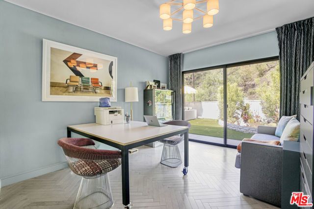 3560 Mandeville Canyon Road, Los Angeles, CA 90049