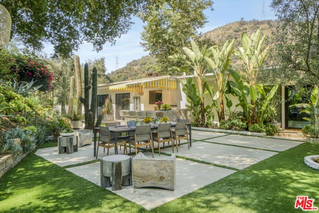 3560 Mandeville Canyon Road, Los Angeles, CA 90049