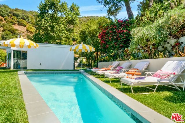 3560 Mandeville Canyon Road, Los Angeles, CA 90049