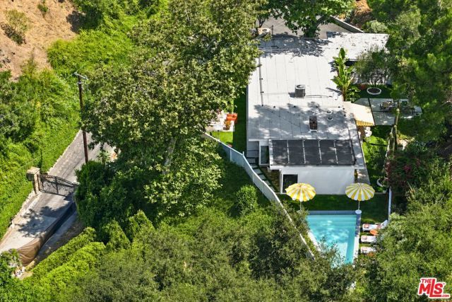 3560 Mandeville Canyon Road, Los Angeles, CA 90049