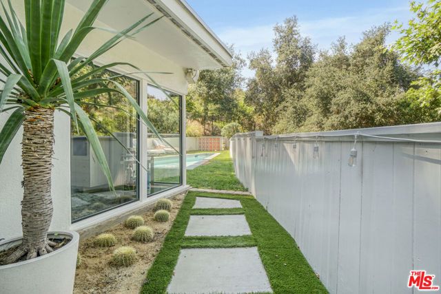 3560 Mandeville Canyon Road, Los Angeles, CA 90049