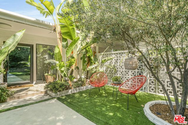 3560 Mandeville Canyon Road, Los Angeles, CA 90049