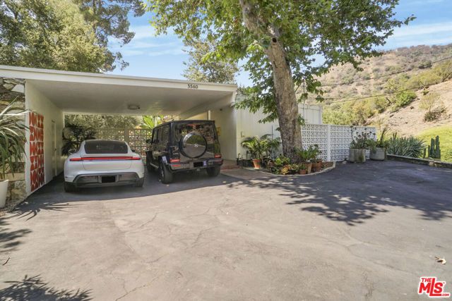 3560 Mandeville Canyon Road, Los Angeles, CA 90049