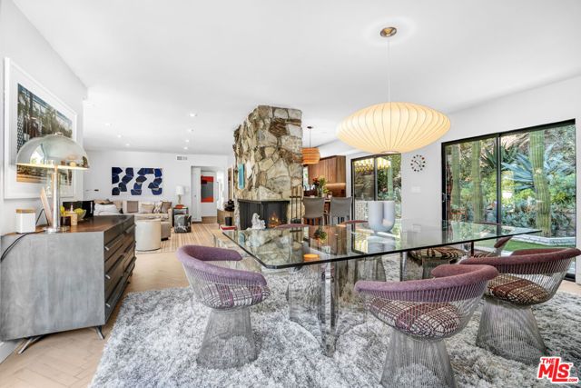 3560 Mandeville Canyon Road, Los Angeles, CA 90049