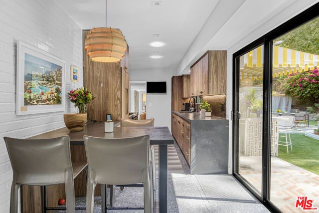 3560 Mandeville Canyon Road, Los Angeles, CA 90049