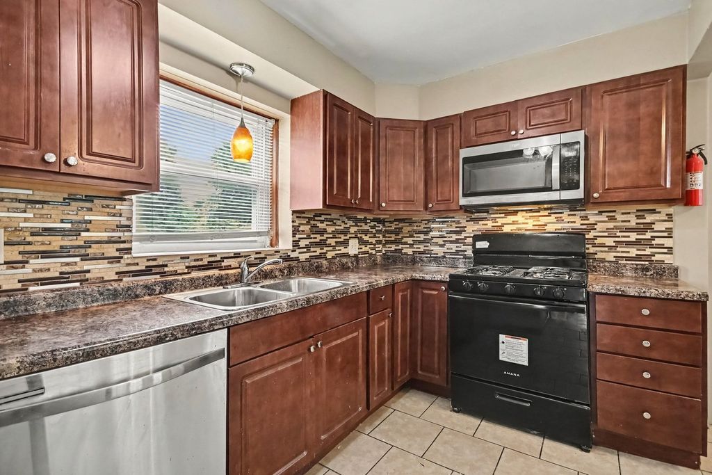 8619 S Morgan Street, Chicago, IL 60620 — photo 3