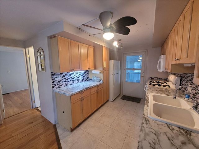 3039 SEGO LANE, Lakeland, FL 33801