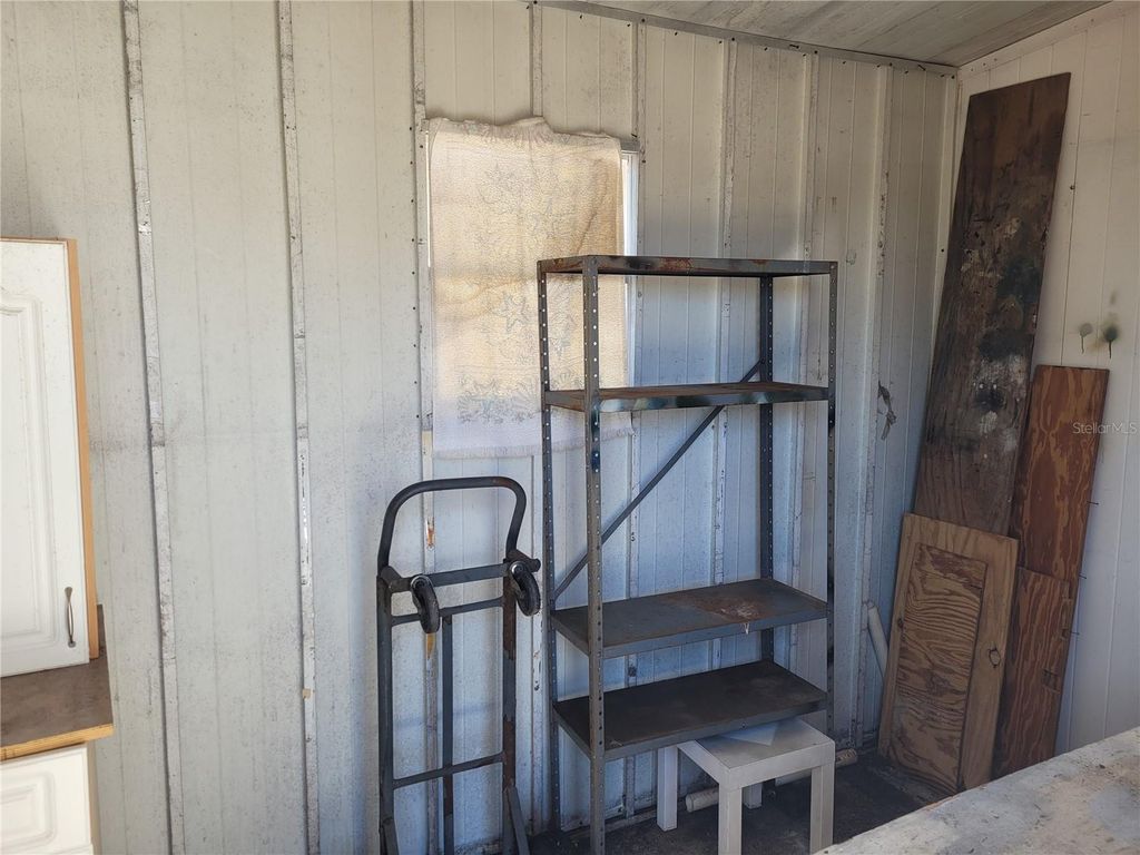 Image 37 of property listing at 3039 SEGO LANE, Lakeland, FL 33801