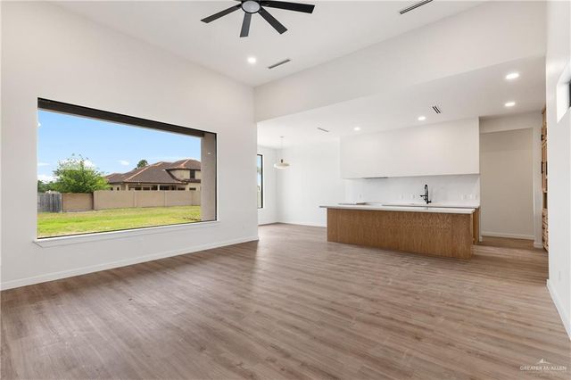 3821 Tierra Escondida, Weslaco, TX 78596