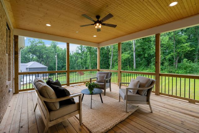 1576 Frye Rd, Columbia, TN 38401