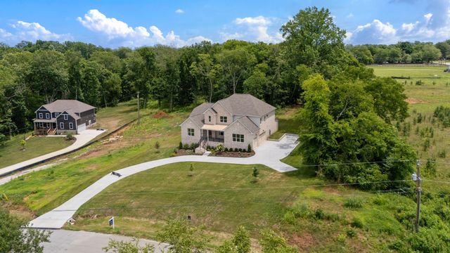 1576 Frye Rd, Columbia, TN 38401