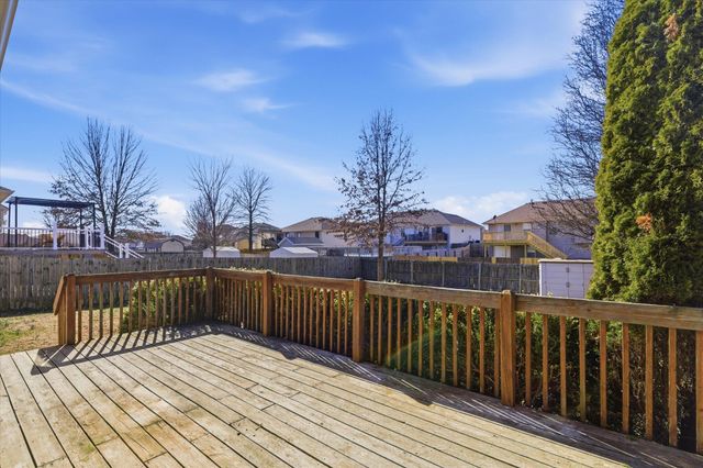 5215 S Honeysuckle Lane, Battlefield, MO 65619