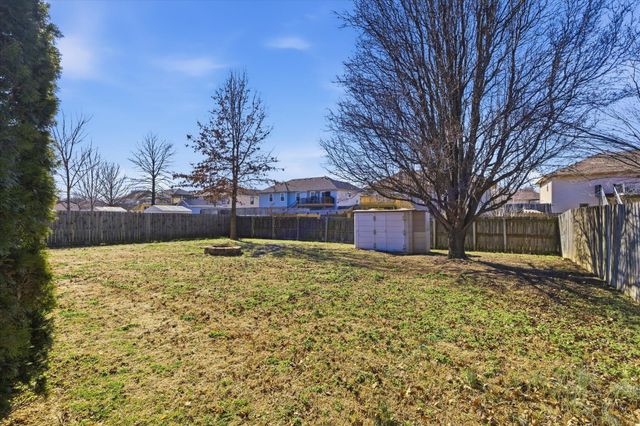 5215 S Honeysuckle Lane, Battlefield, MO 65619