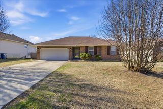 5215 S Honeysuckle Lane, Battlefield, MO 65619