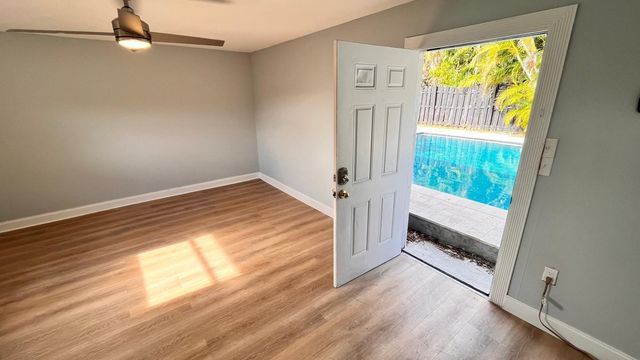 712 Tuscaloosa Street, West Palm Beach, FL 33405