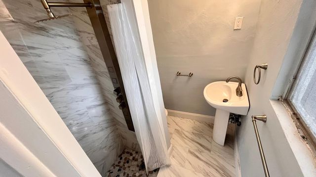 712 Tuscaloosa Street, West Palm Beach, FL 33405