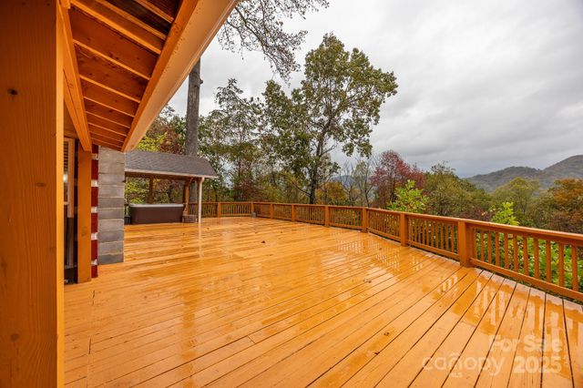 523 Sundown Drive, Franklin, NC 28734