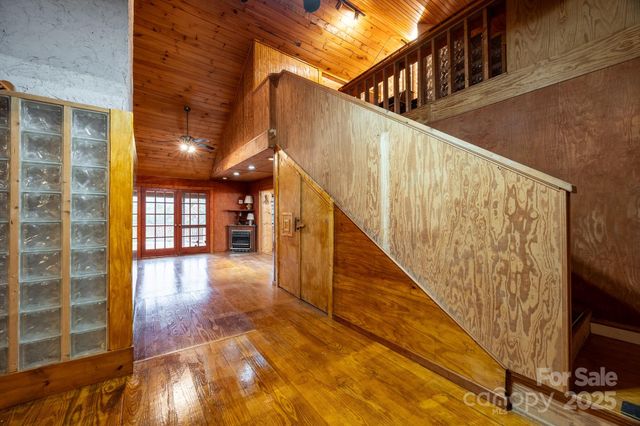 523 Sundown Drive, Franklin, NC 28734