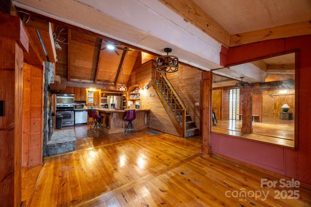 523 Sundown Drive, Franklin, NC 28734