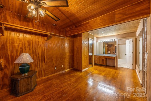 523 Sundown Drive, Franklin, NC 28734