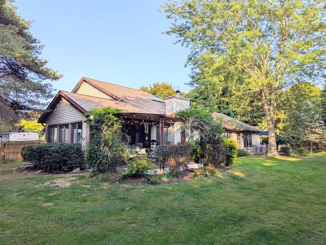 5322 Lynhill Street, Portage, MI 49024