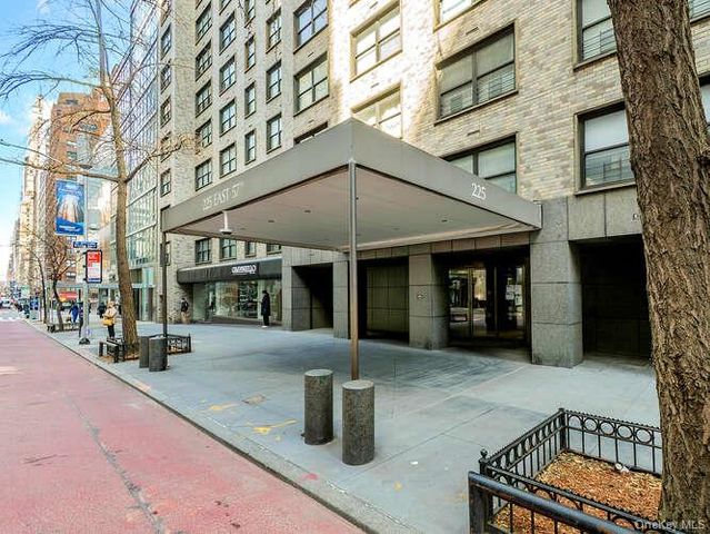225 E 57th Street 1L, New York (manhattan), NY 10022