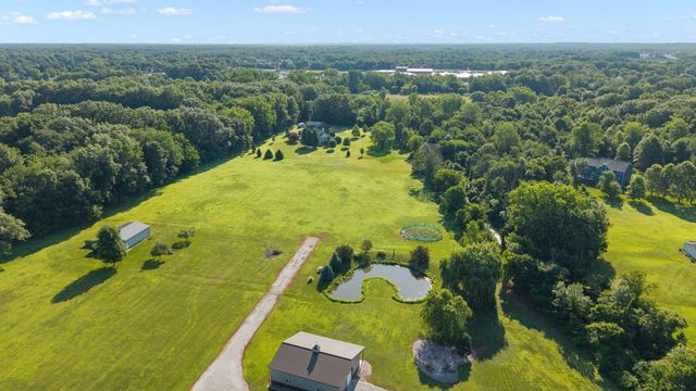 1065 N 50 W, Chesterton, IN 46304