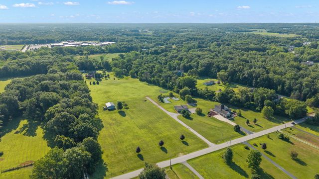 1065 N 50 W, Chesterton, IN 46304