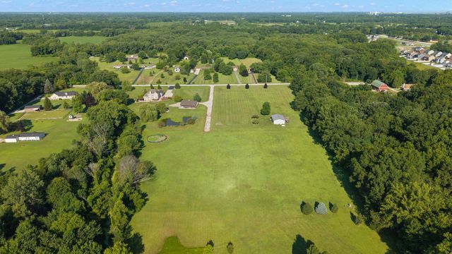 1065 N 50 W, Chesterton, IN 46304
