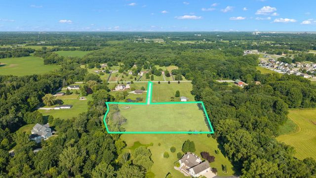 1065 N 50 W, Chesterton, IN 46304