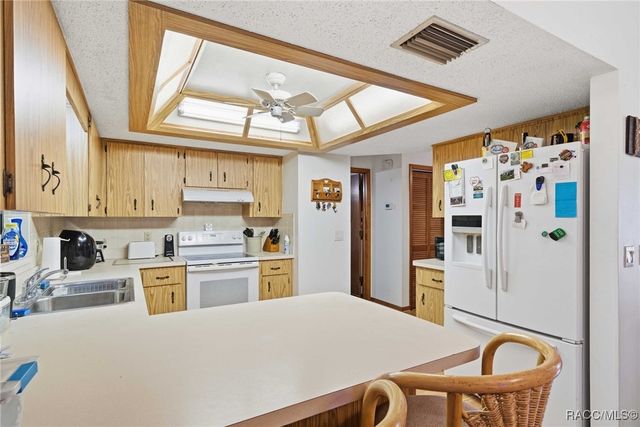 6523 E Malverne Street, Inverness, FL 34452