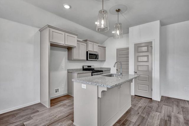 10649 SW 18th Street, Yukon, OK 73099